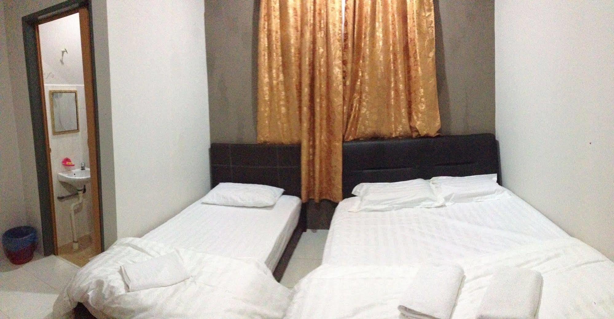 Semarak Beach Inn Dungun Exterior photo