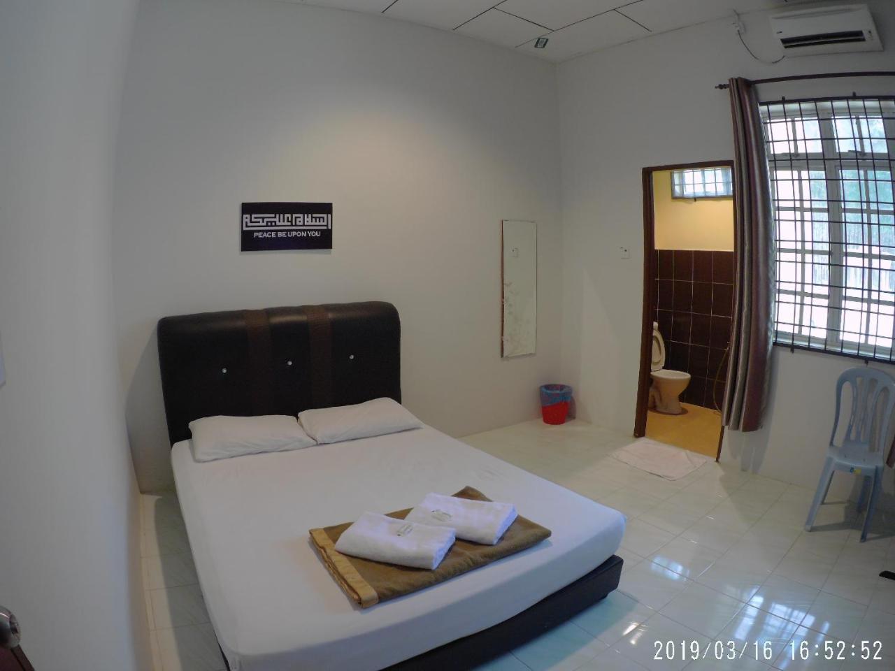 Semarak Beach Inn Dungun Exterior photo