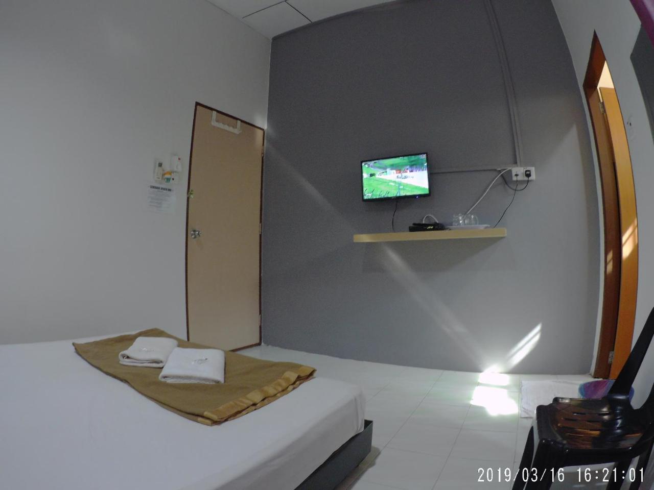 Semarak Beach Inn Dungun Exterior photo