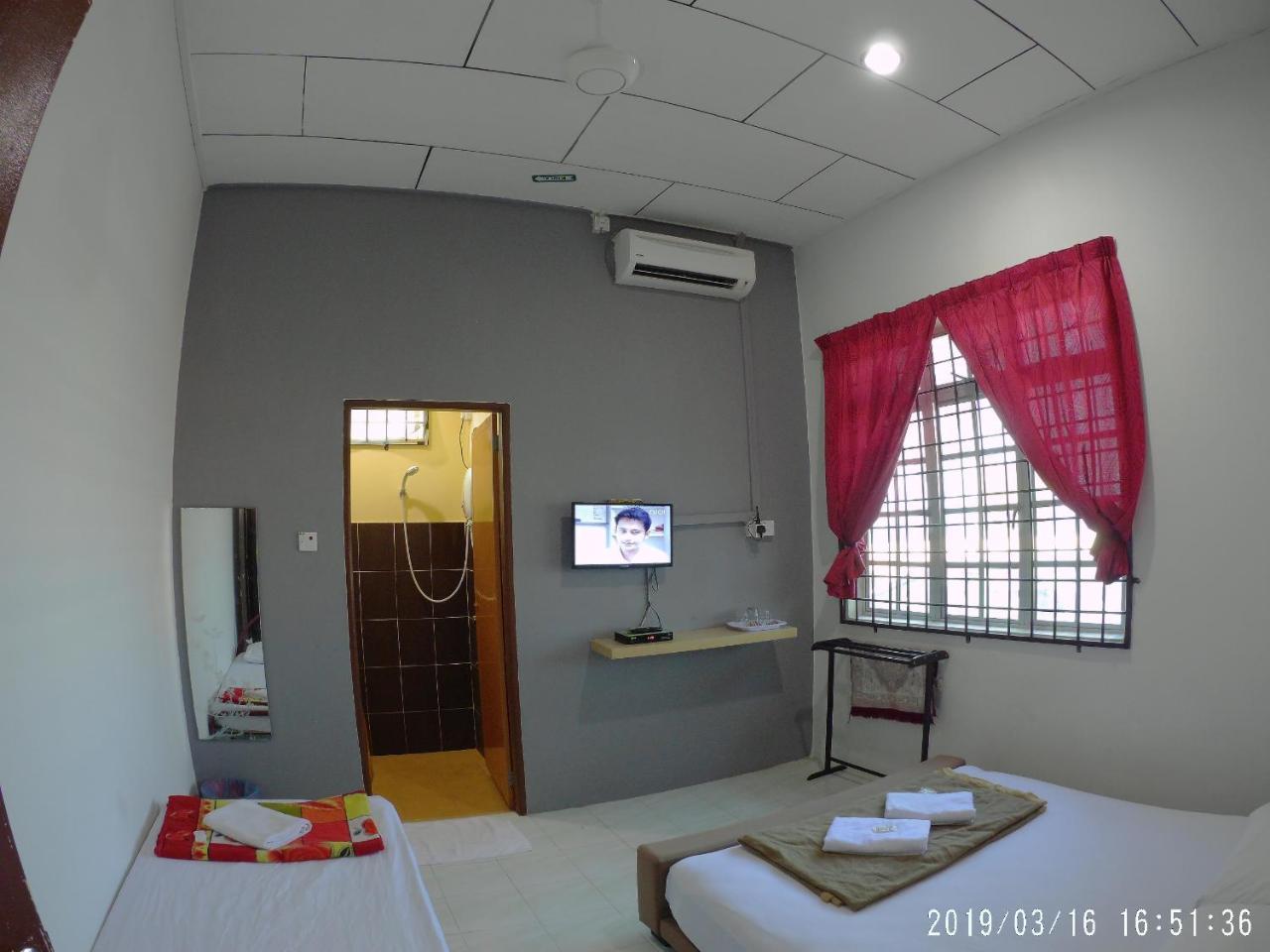 Semarak Beach Inn Dungun Exterior photo